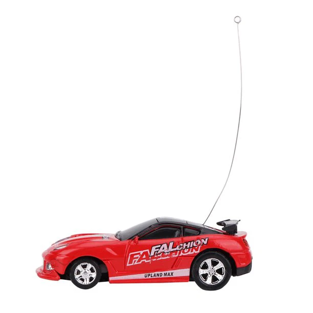 Mini távirányítós kisautó világító fényszórókkal üdítős dobozban