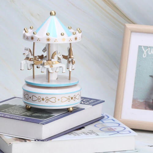 Felhúzható, zenélő- forgó körhinta lovacskákkal gyerekszobába - 11 x 18 cm - kék
