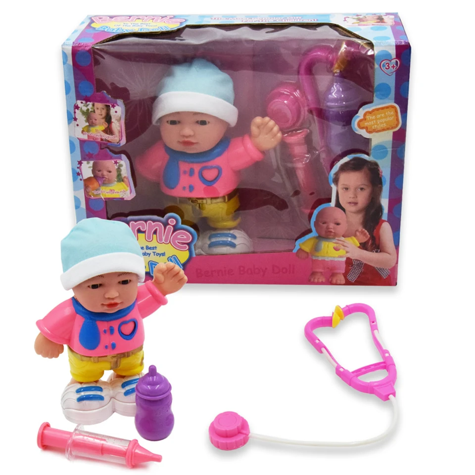 Berni az interaktív baba élethű hanghatásokkal, orvosi eszközökkel és cumival - baba gyógyító szett
